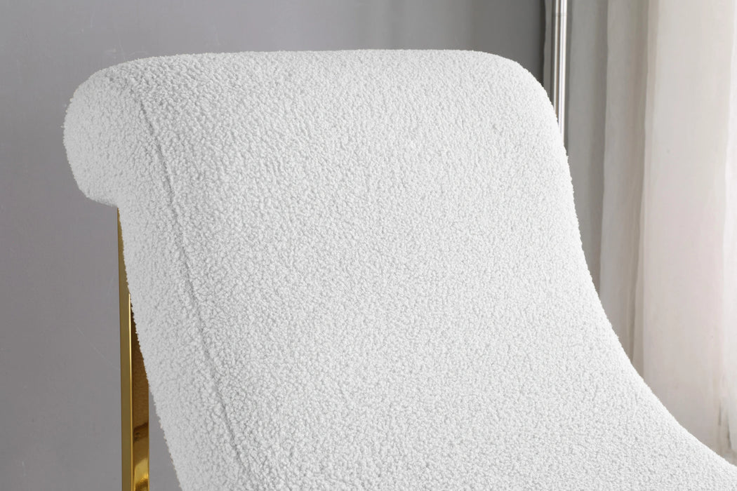 Nube White Faux Sheepskin Fur Accent Chair
