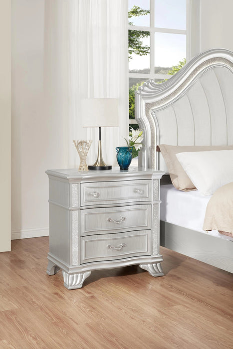 Silver Queen Bed