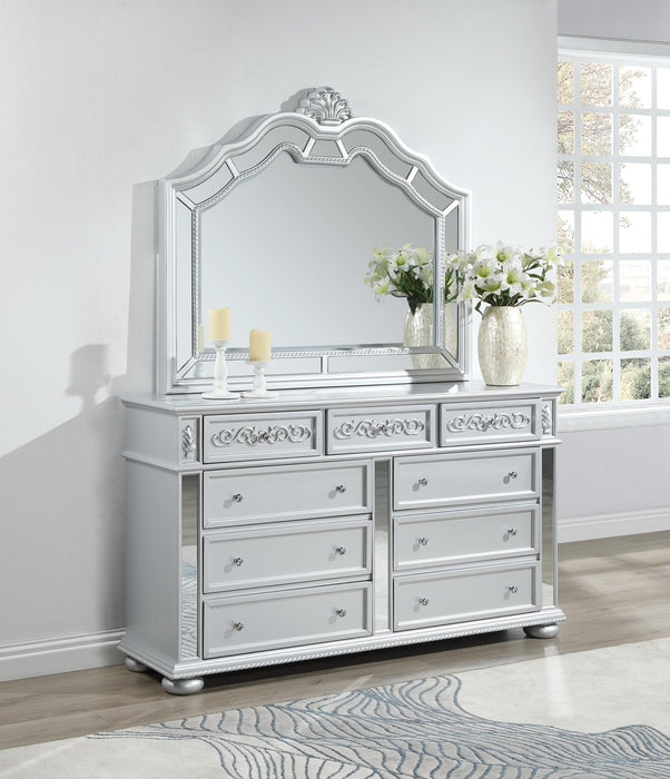 B092 Gray Dresser