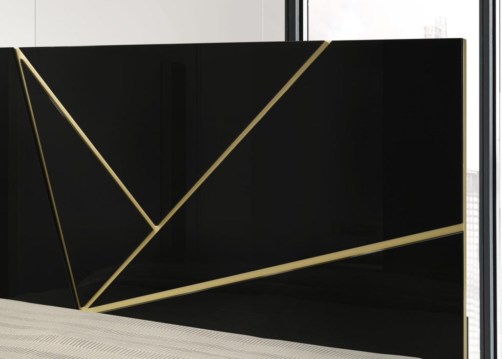 King Bed - Dresser - Mirror
