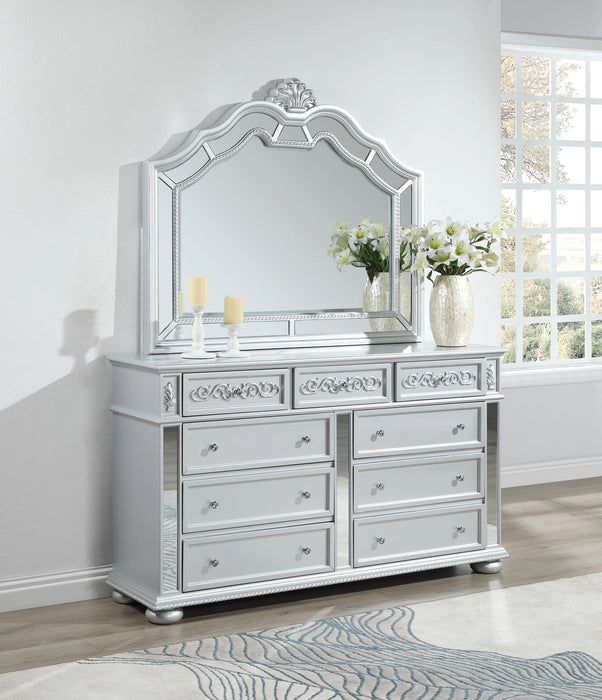 B092 Gray Dresser